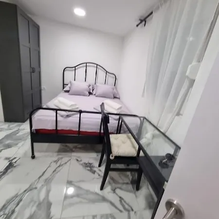 아파트 Blue Eden In Old Town Private Penthouse