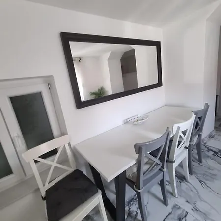 شقة Blue Eden In Old Town Private Penthouse
