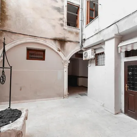 Blue Eden In Old Town Private Penthouse * 자다르