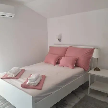 아파트 Blue Eden In Old Town Private Penthouse *