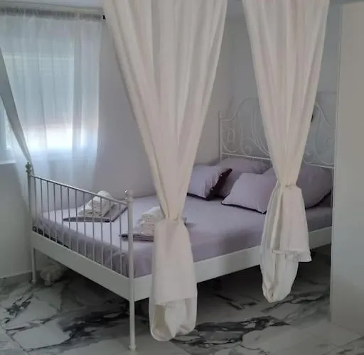 Blue Eden In Old Town Private Penthouse * Zara