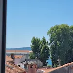 Blue Eden In Old Town Private Penthouse Apartman